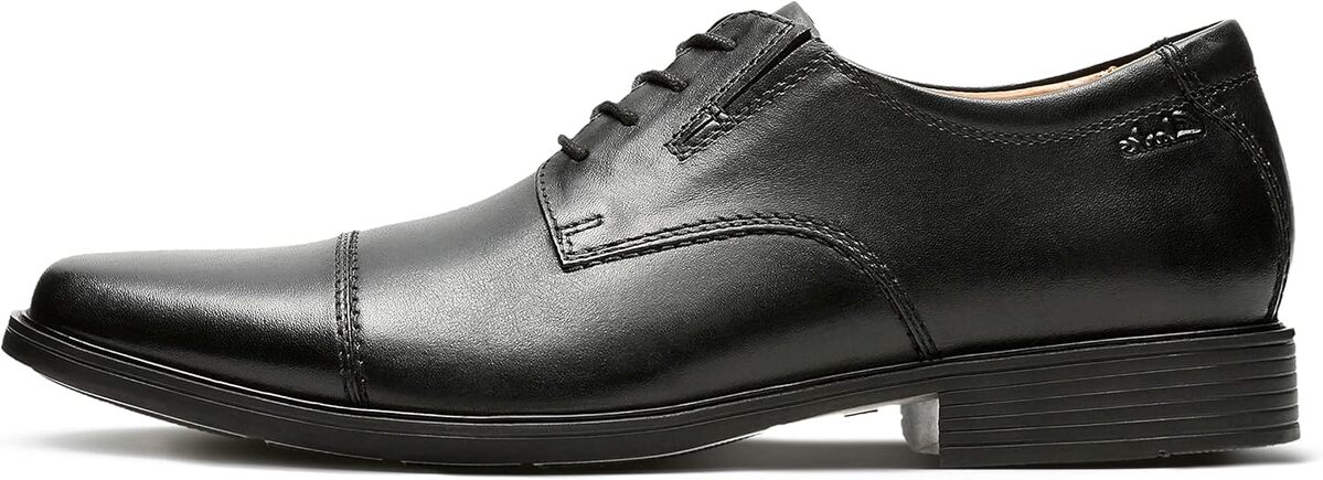 Test des chaussures Clarks Tilden Cap en cuir noir, taille 48