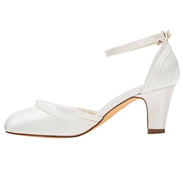 Découvrez notre avis détaillé sur les chaussures de mariée Emily Bridal modèle Avorio taille EU37 : élégance, confort et style pour le jour J.