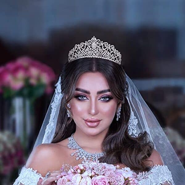 Découvrez notre avis complet sur la couronne de mariage Jorsnovs en zirconium : design, qualité, prix et durabilité. Toutes les infos pour un choix éclairé.