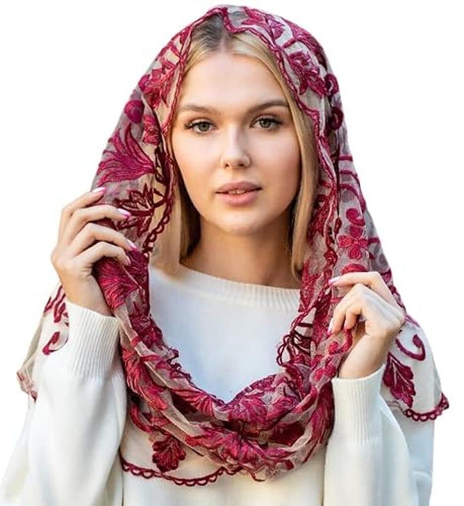 Avis sur le voile en dentelle Mante catholique chapelle espagnole