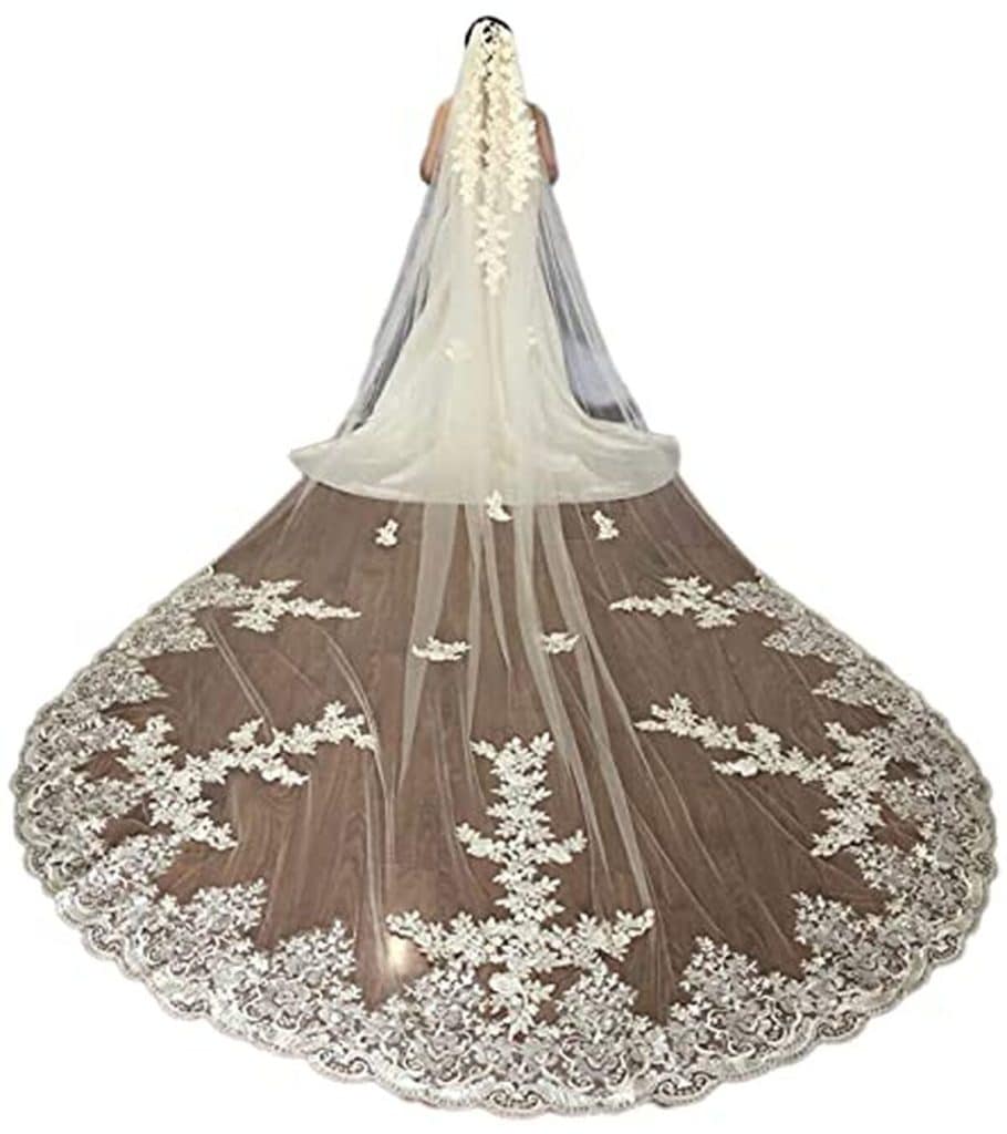 Avis sur le voile de mariée FaioKaver : élégance florale et dentelle